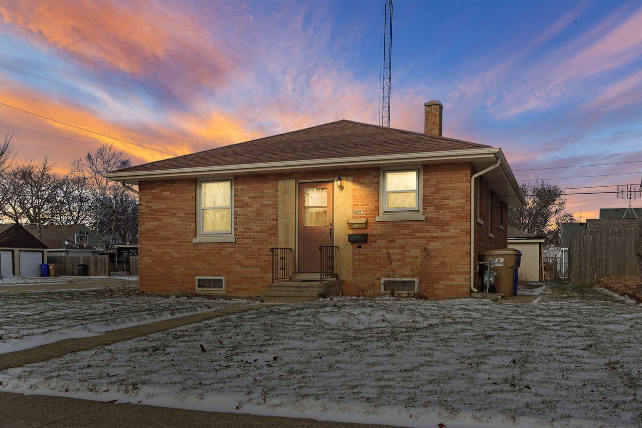 2018 33rd St, Kenosha, WI 53140