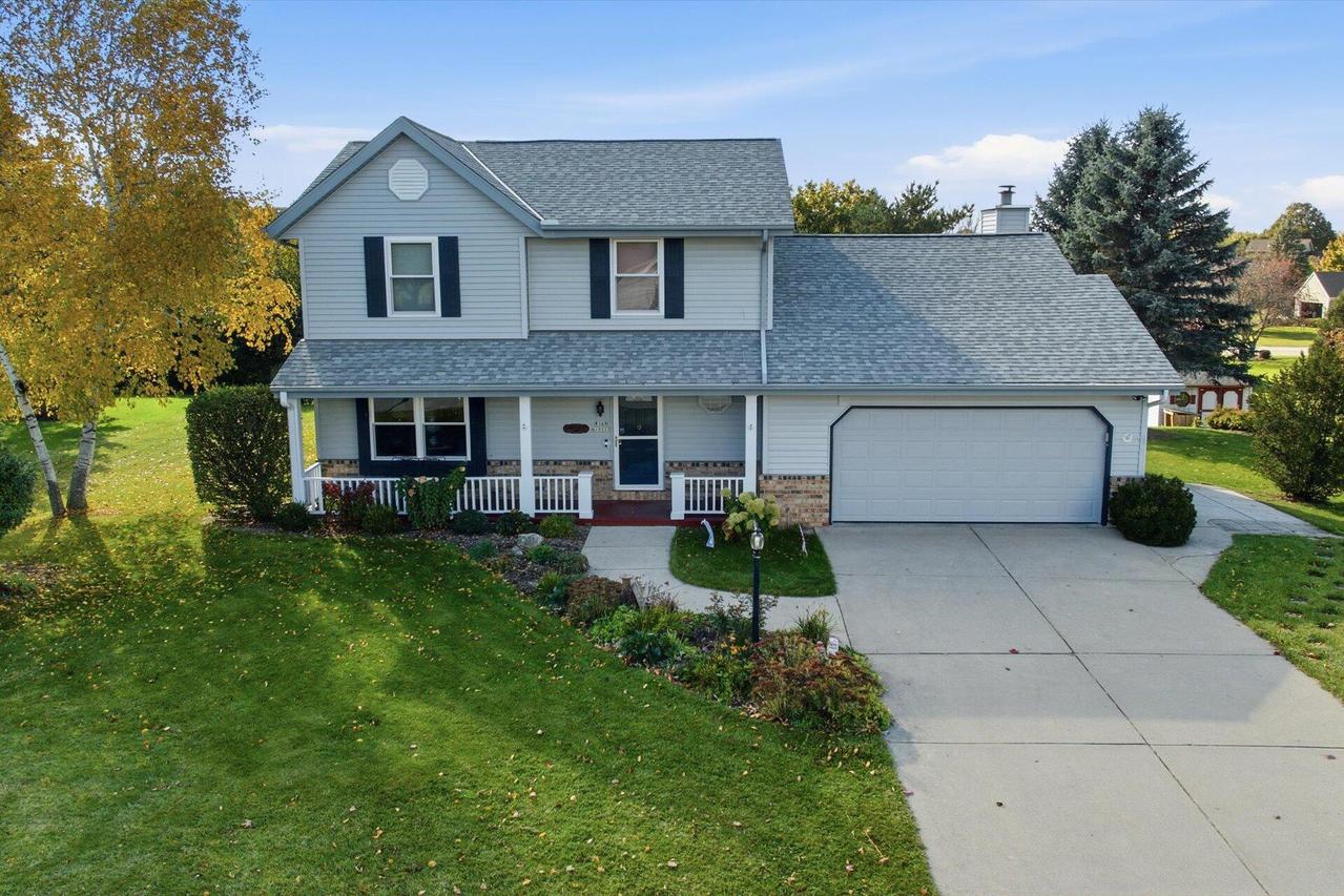 W160N10513 Old Farm Rd, Germantown, WI 53022