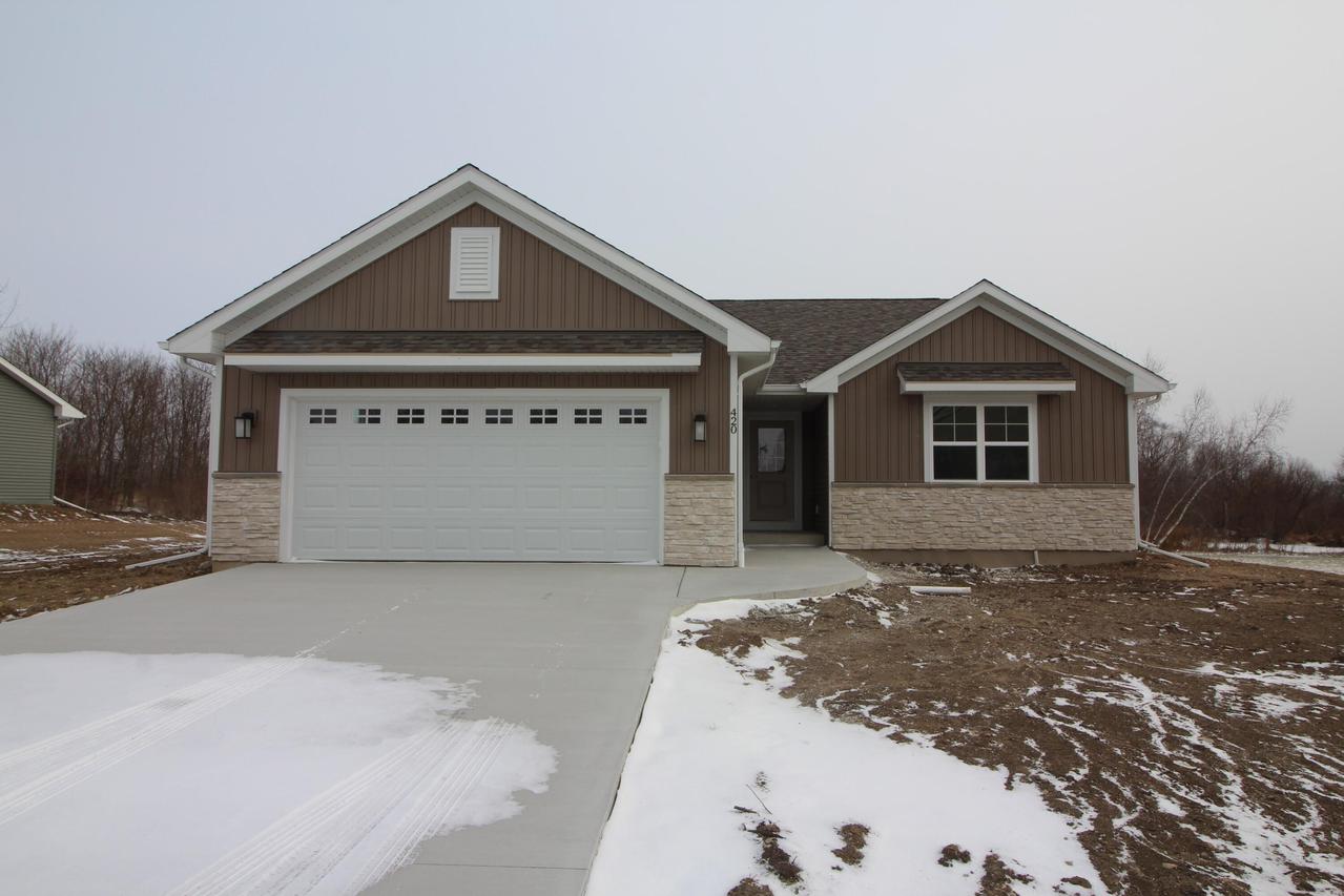 426 Parker Dr, Genoa City, WI 53128