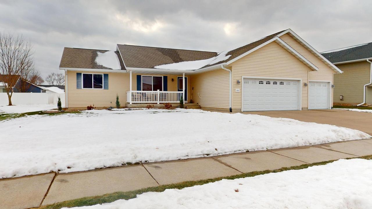 2002 Viking Ave, Holmen, WI 54636