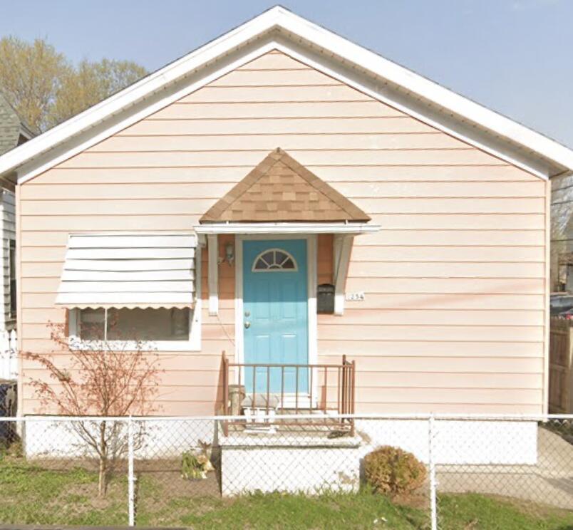 2254 S 5th Pl, Milwaukee, WI 53207