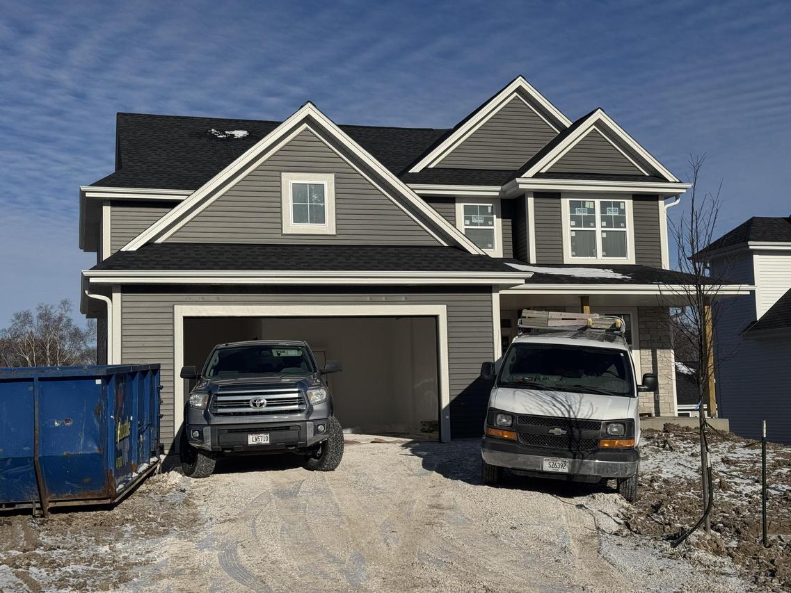 1013 Waterstone Ct, Pewaukee, WI 53072