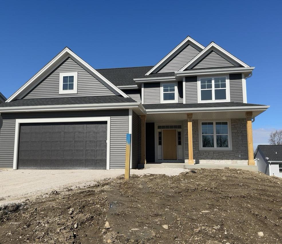 1013 Waterstone Ct, Pewaukee, WI 53072