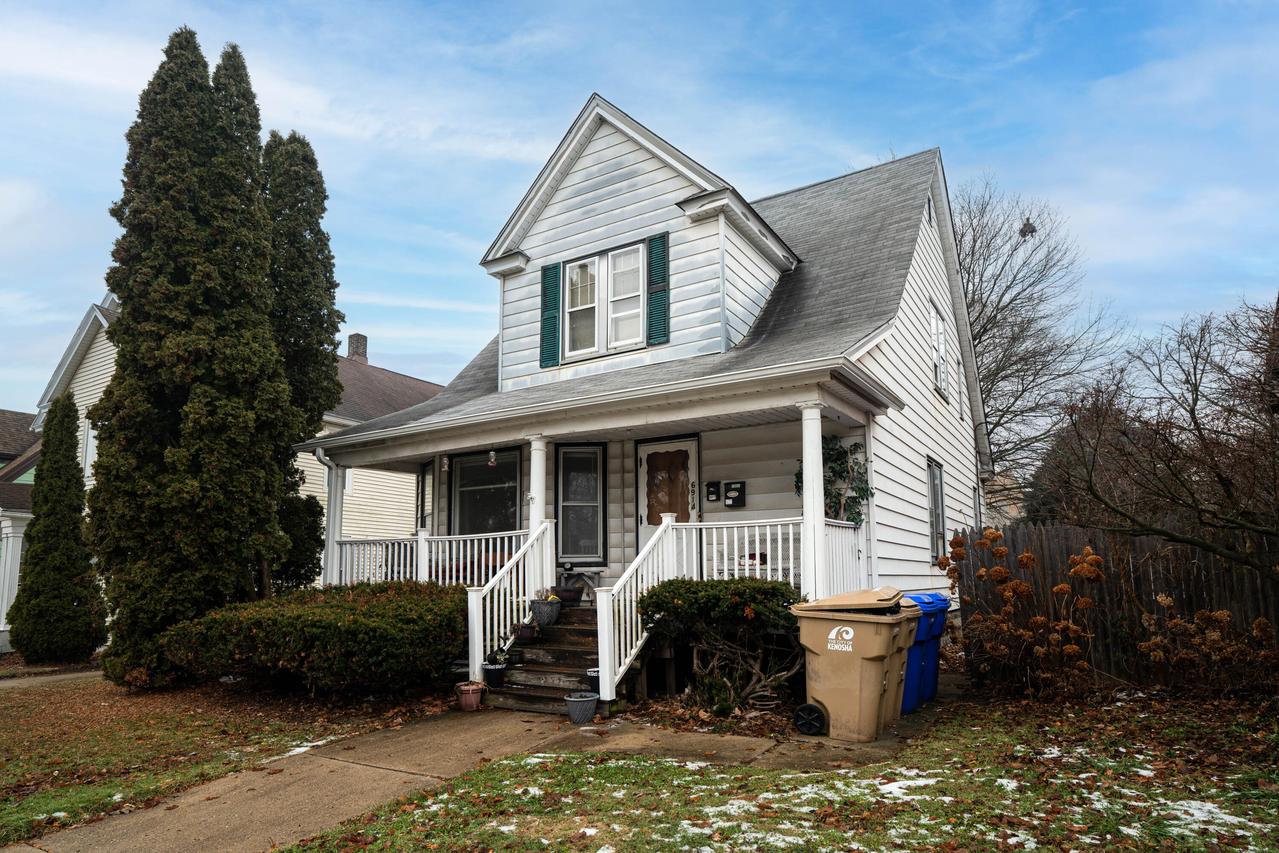 6914 22nd Ave, Kenosha, WI 53143