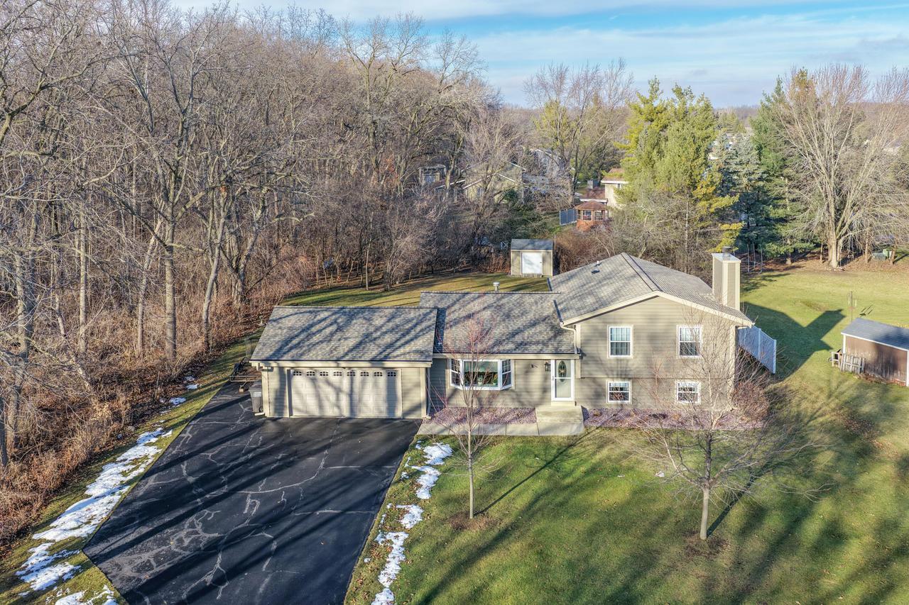 25924 Bennington Dr, Norway, WI 53185