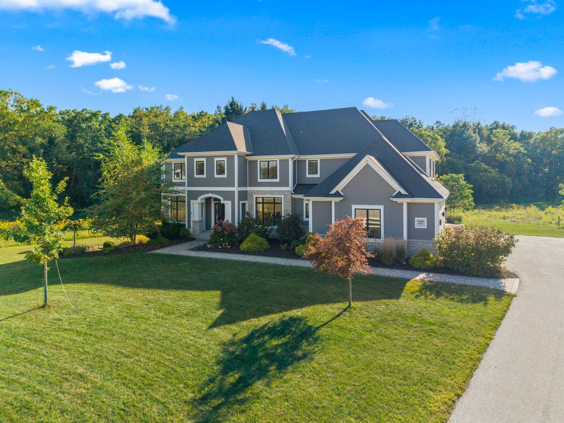 W339S271 Foxtail Ct, Delafield, WI 53066