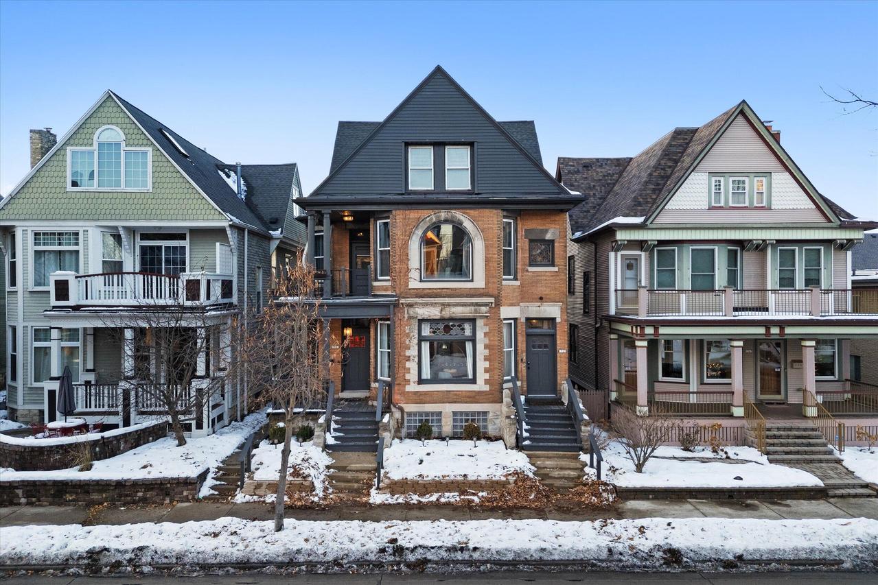 1923 N Oakland Ave #1925, Milwaukee, WI 53202