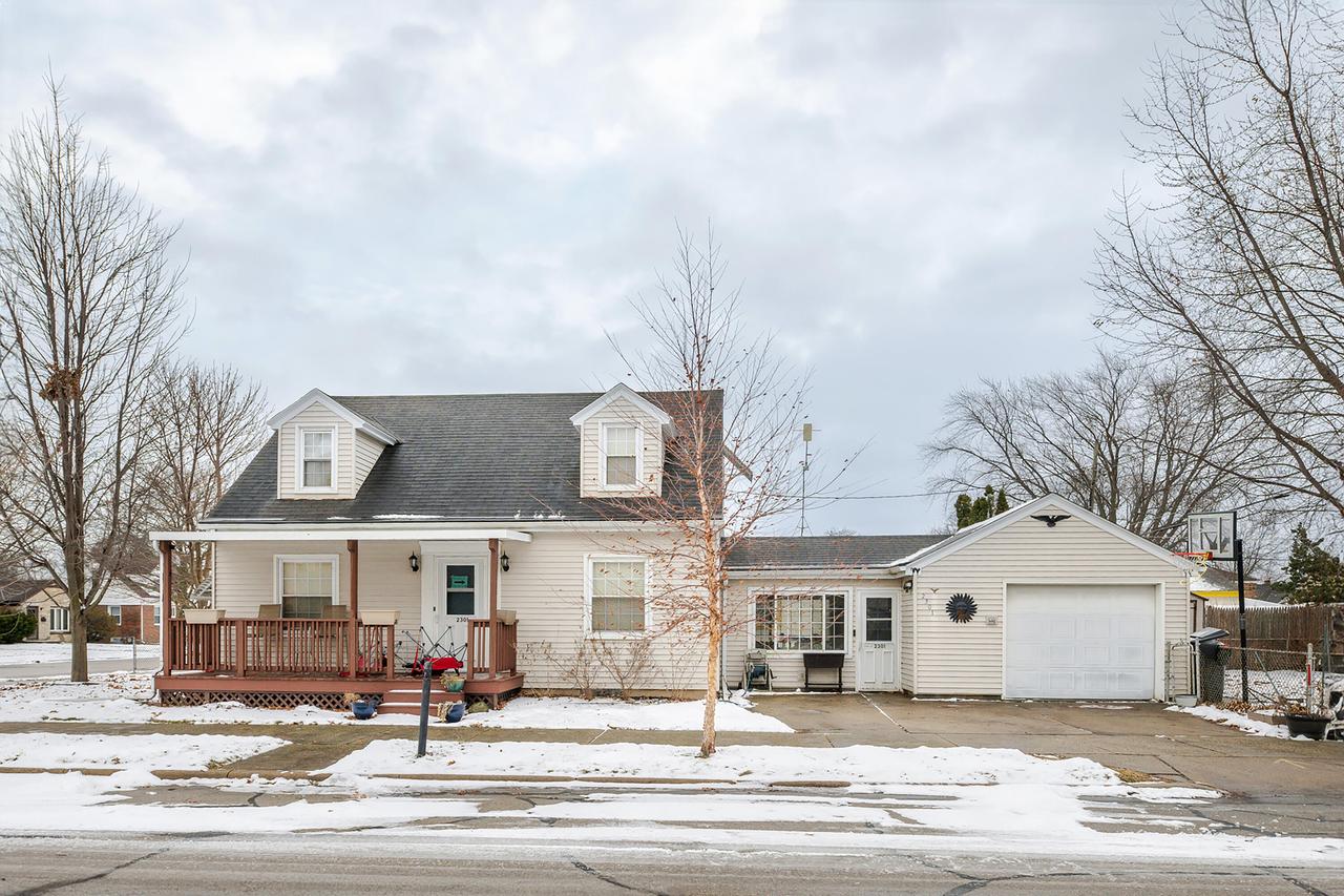 2301 Olive St., Racine, WI 53403