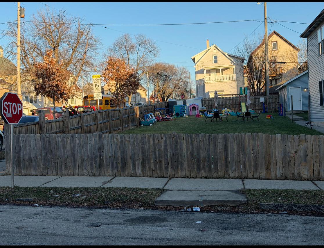 2400 S 9th St #2402, Milwaukee, WI 53215