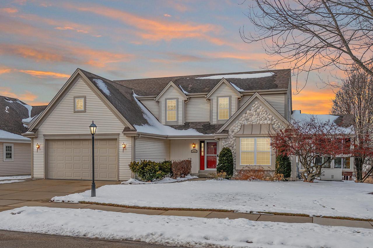 1632 Auburn Ct, Waukesha, WI 53189