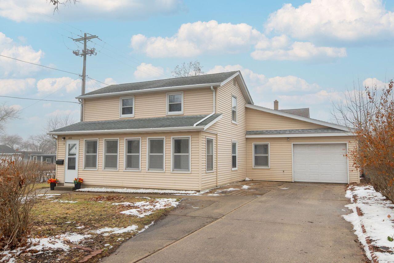 420 S Washington St, Watertown, WI 53094