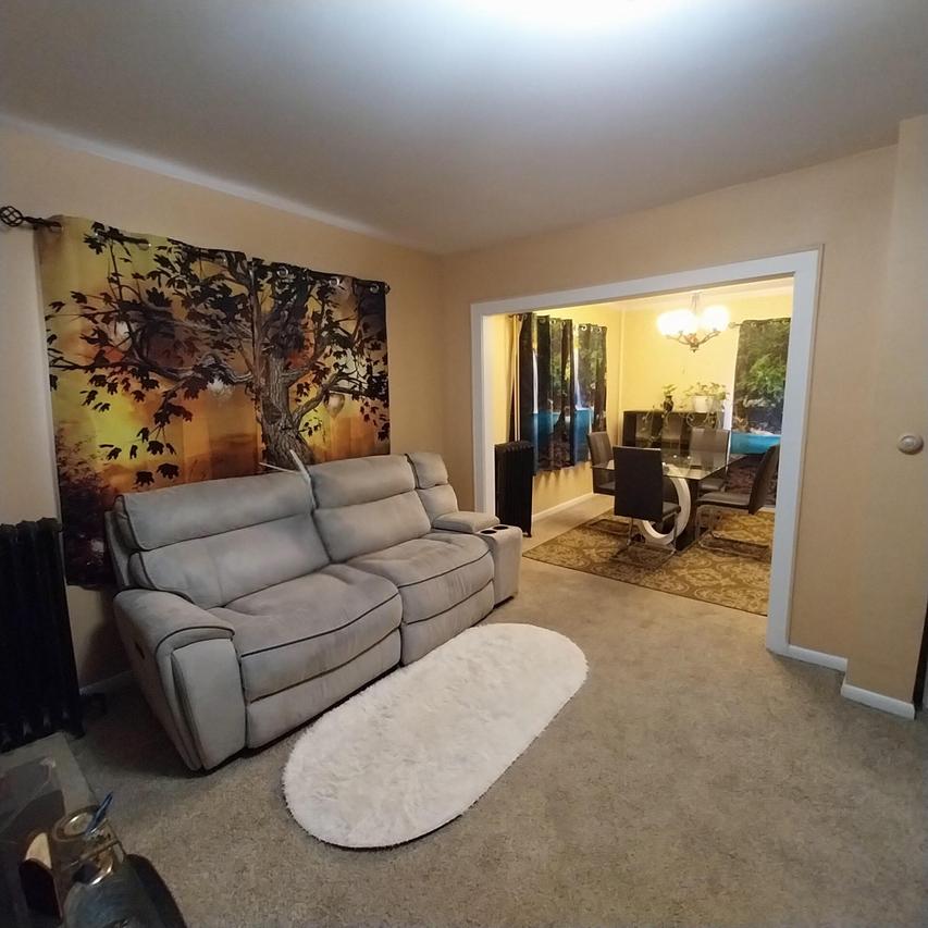 2135 S 74th St, West Allis, WI 53219