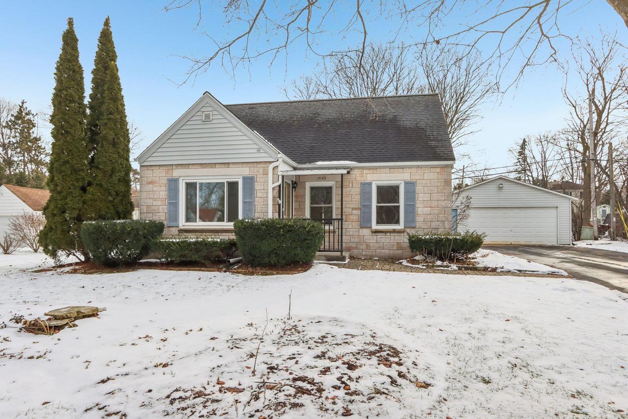 17145 Judith Ln, Brookfield, WI 53005