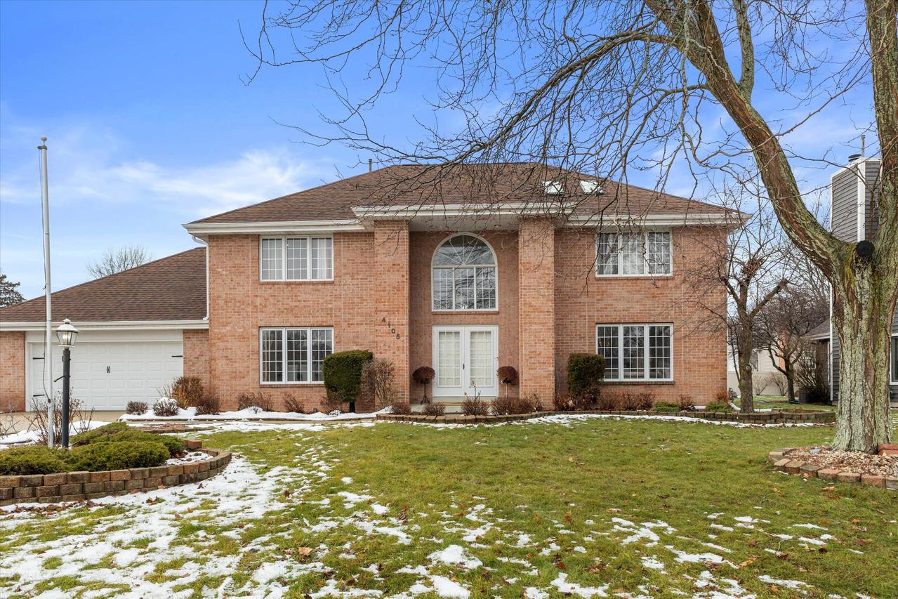 4105 S Avon Dr, New Berlin, WI 53151