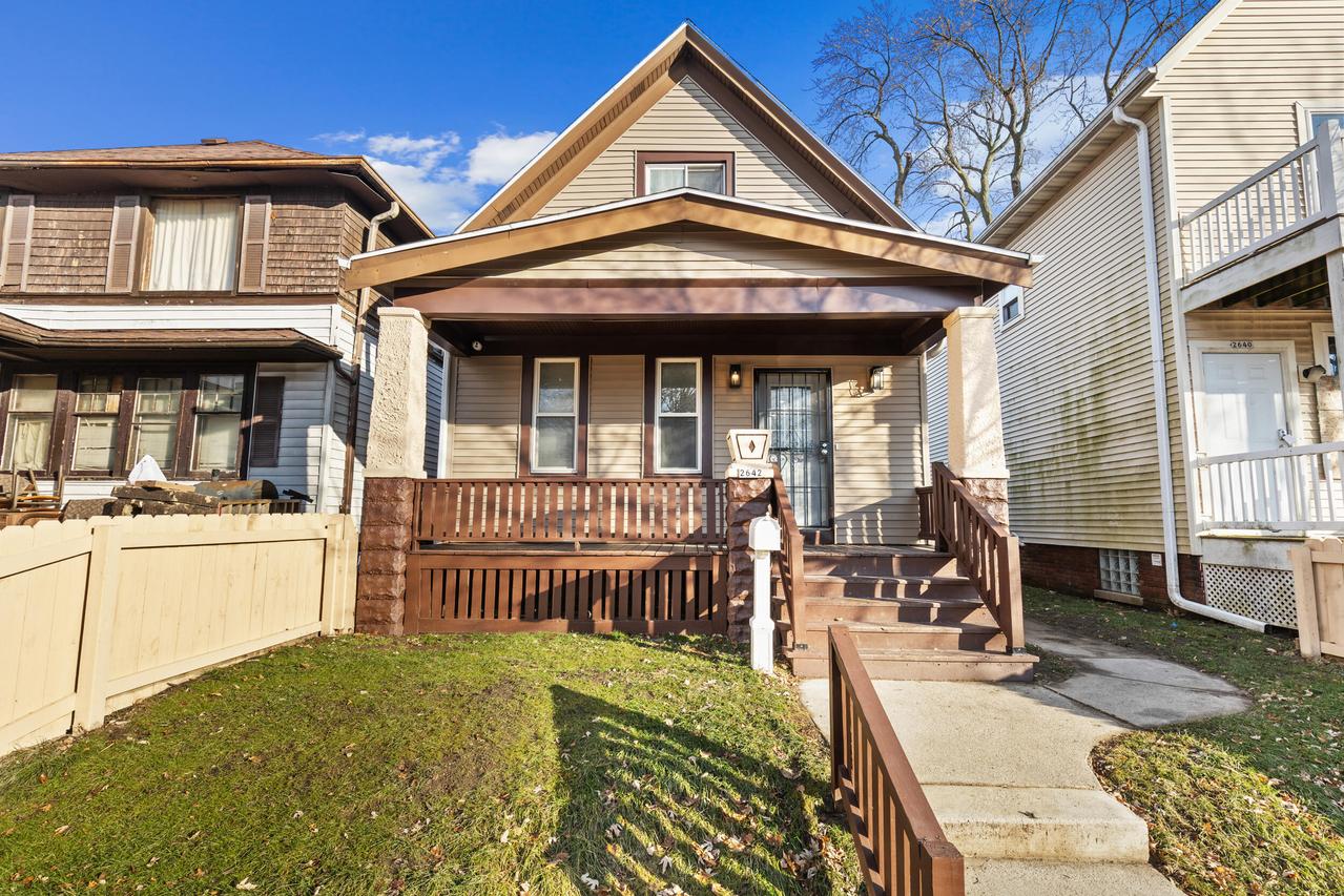 2642 N 24th Pl, Milwaukee, WI 53206
