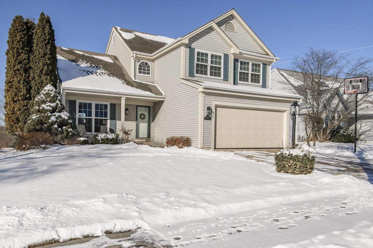 1280 Swallow Rd, Waukesha, WI 53189