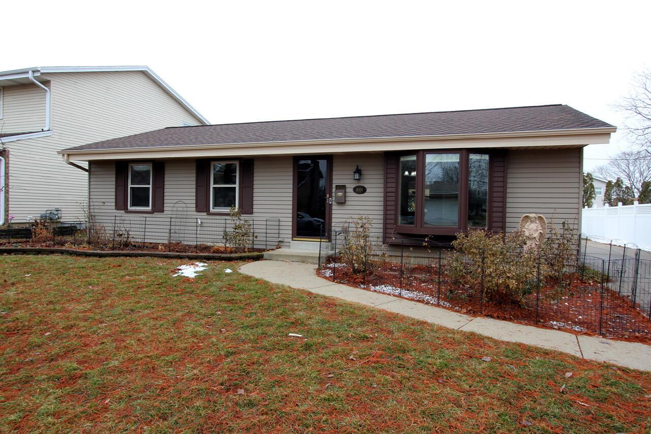 8028 W Van Beck Ave, Milwaukee, WI 53220