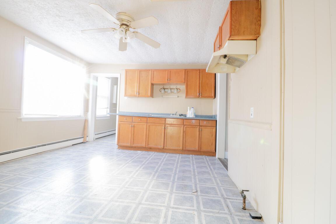 1801 W Meinecke Ave, Milwaukee, WI 53206