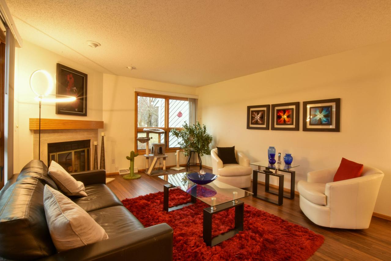 15731 W Brook Dr, New Berlin, WI 53151