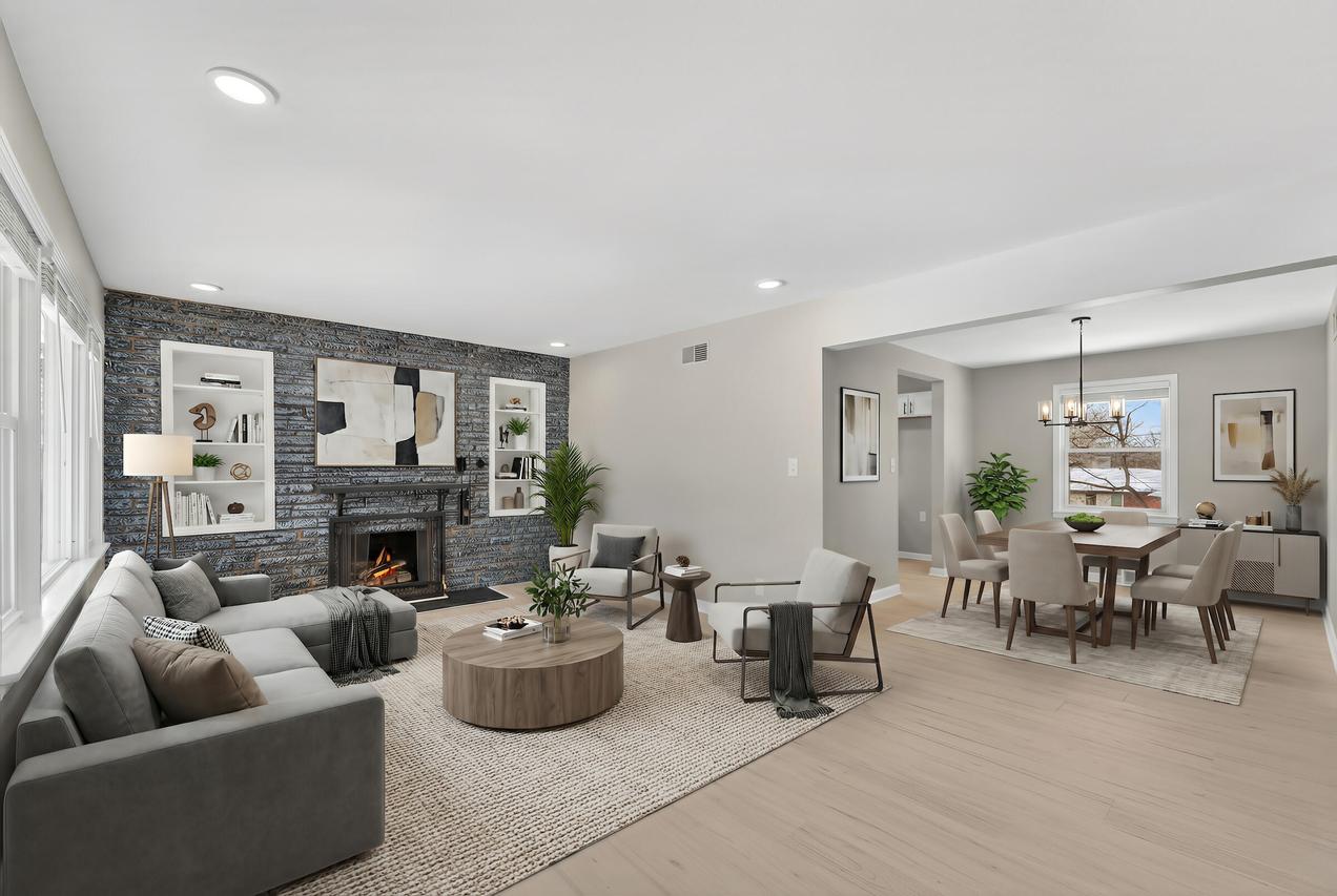 4117 N 92nd St, Wauwatosa, WI 53222