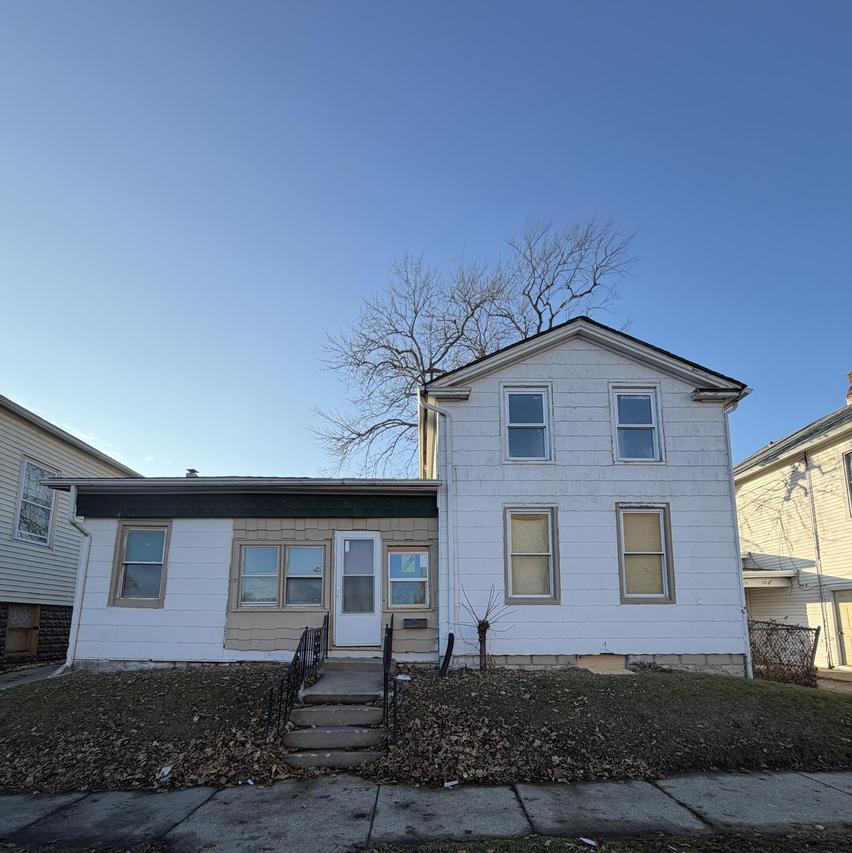 1230 Villa St, Racine, WI 53403