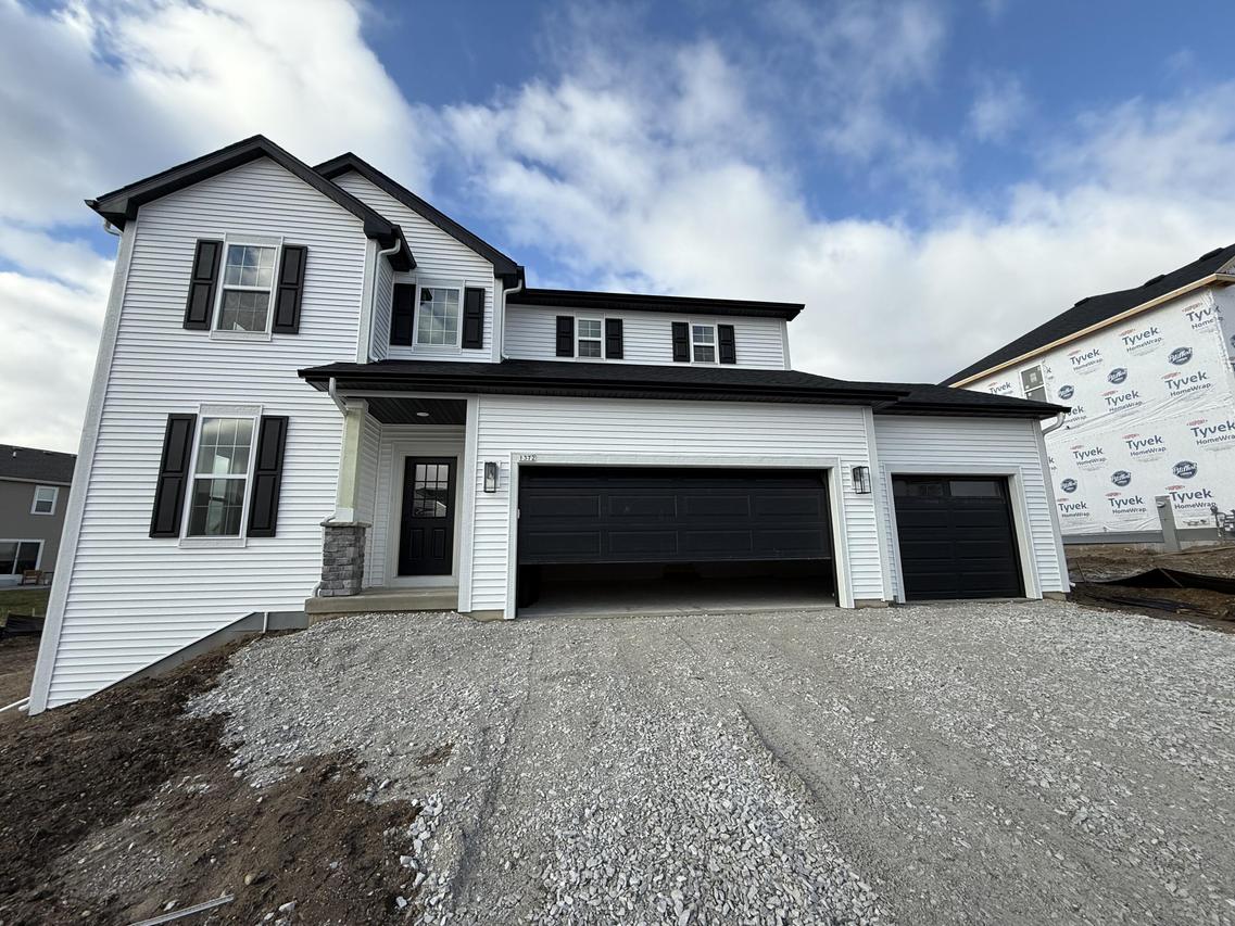 1372 Macgregor Rd, Oconomowoc, WI 53066