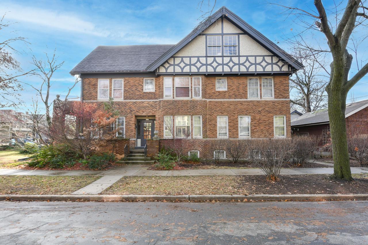 4907 W Vine St, Milwaukee, WI 53208