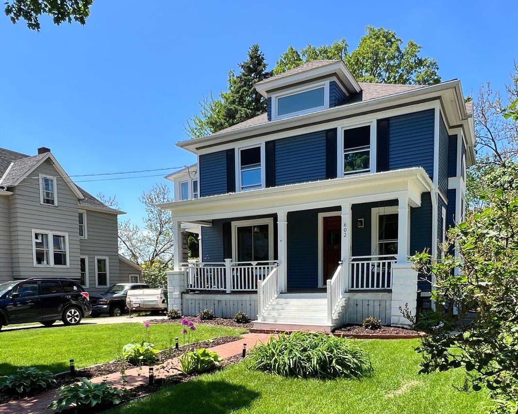 602 N Hartwell Ave, Waukesha, WI 53186