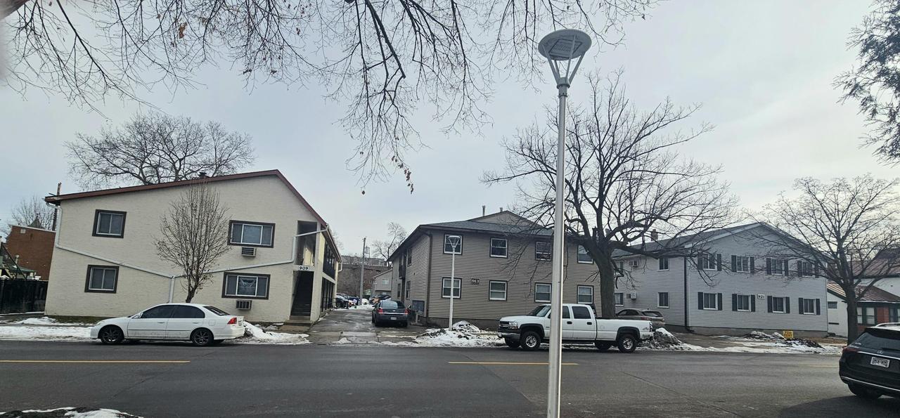 913 S 7th St, La Crosse, WI 54601