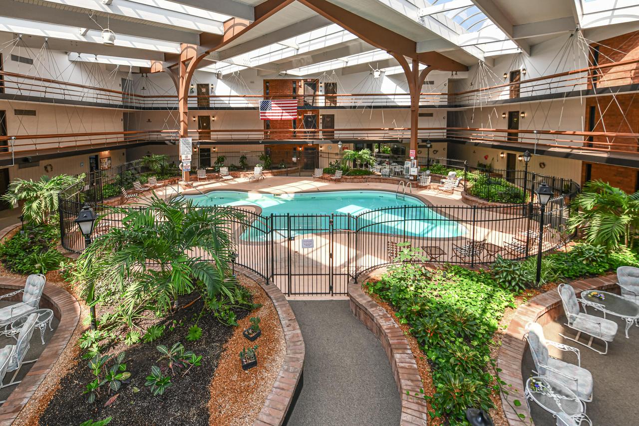 4215 N 100th St #231, Milwaukee, WI 53222