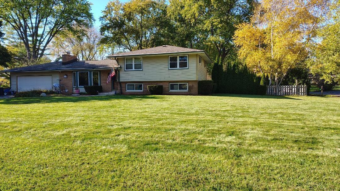3465 Nassau Dr, Brookfield, WI 53045
