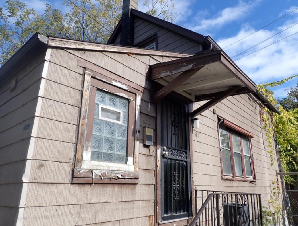 2910 N 9th St #A, Milwaukee, WI 53206