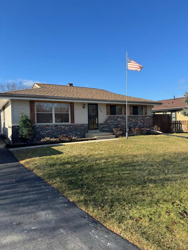 6720 Brian Dr, Caledonia, WI 53402