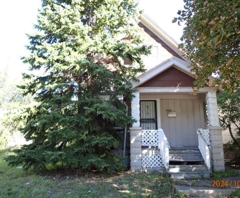 1012 W Hadley St, Milwaukee, WI 53206