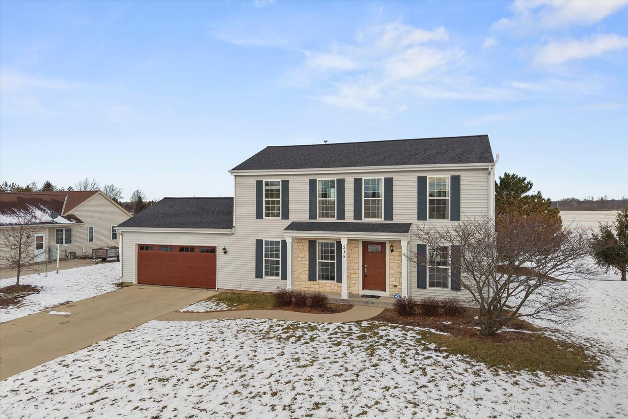 215 Maries Way, Random Lake, WI 53075