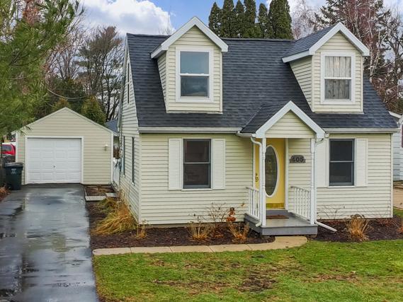 New Homes For Sale This Week That Attend Walworth Elementary School: January 9th to January 15th