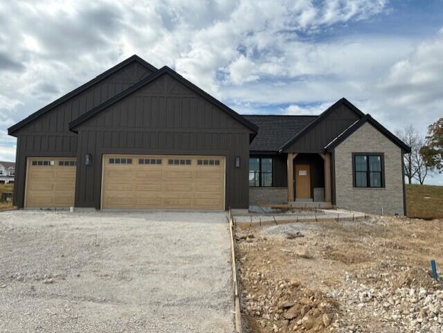 W209N5699 Turnberry Ln #Lt103, Menomonee Falls, WI 53052
