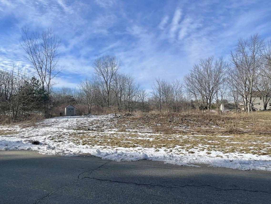 Lt7 Rock River Paradise -, Watertown, WI 53094