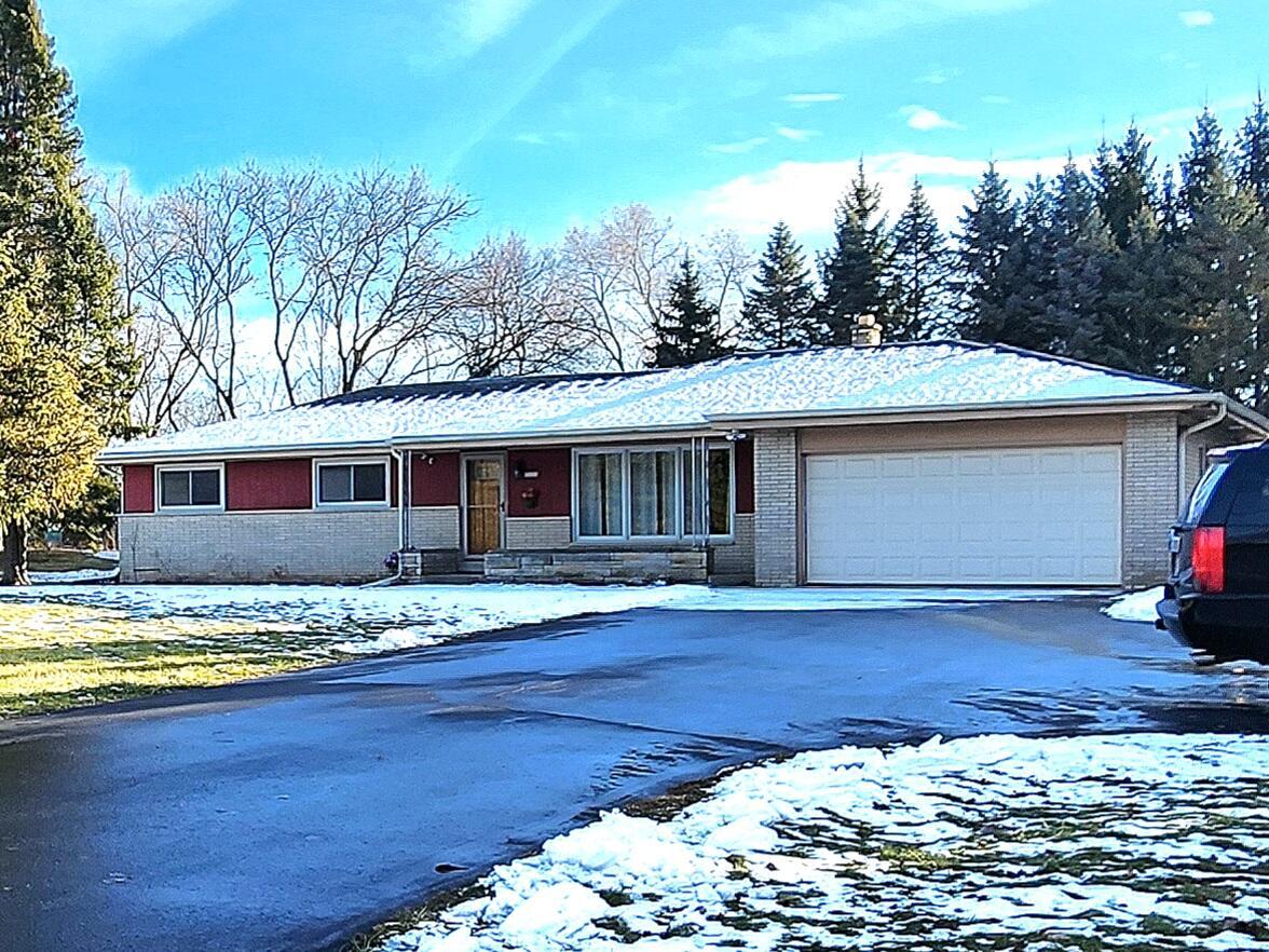 15725 Gebhardt Rd, Brookfield, WI 53005
