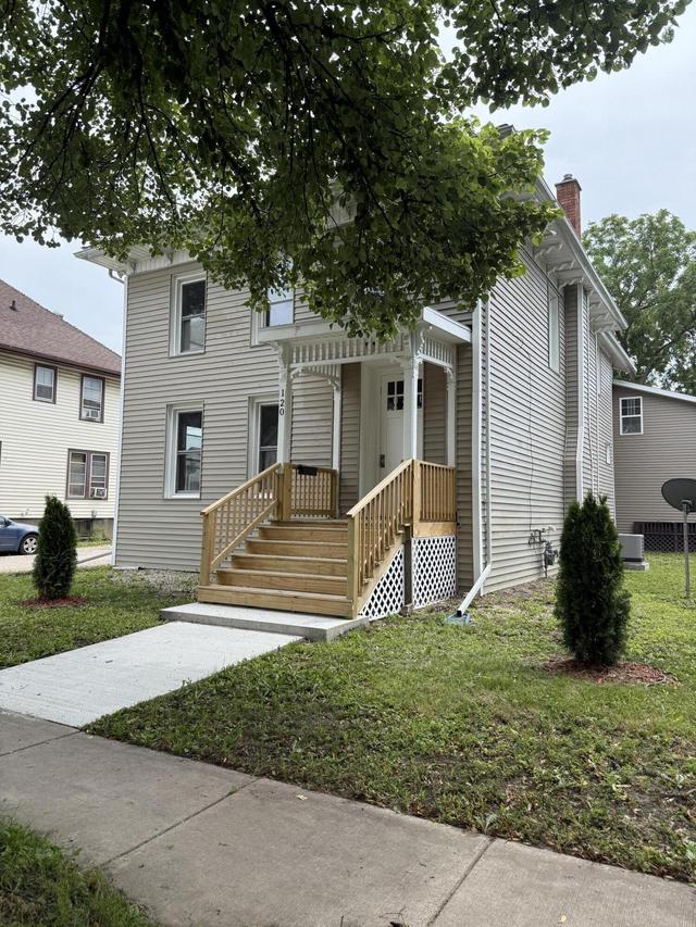 120 E 2nd St, Fond Du Lac, WI 54935