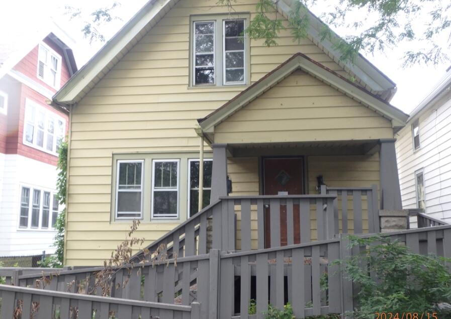 3206 N 12th St, Milwaukee, WI 53206