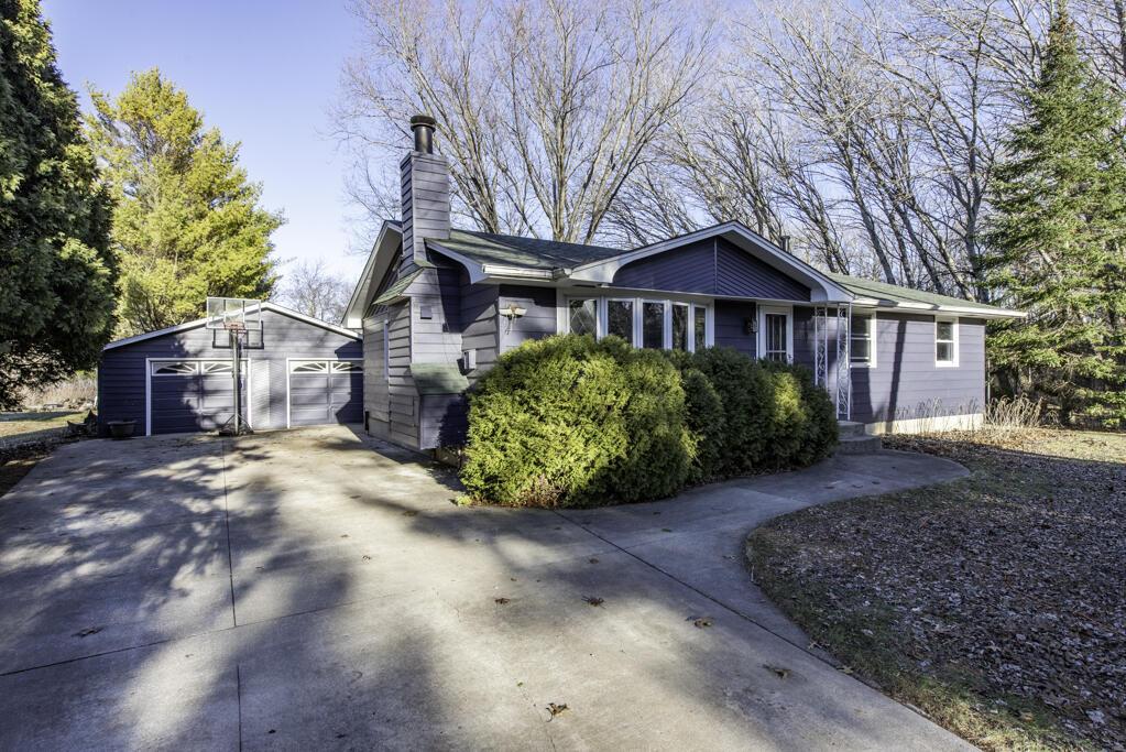 9705 8th Ave, Pleasant Prairie, WI 53158