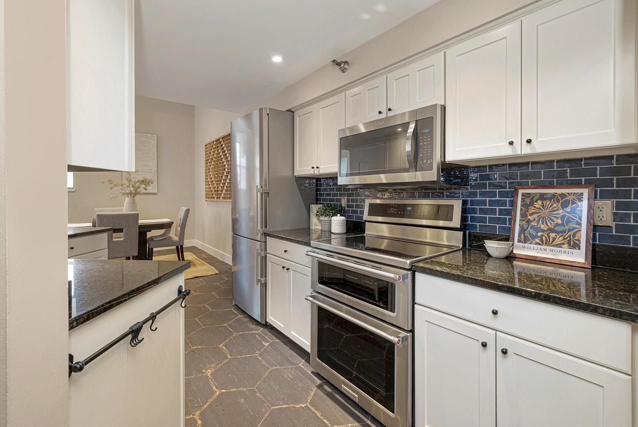 270 E Highland Ave #437, Milwaukee, WI 53202