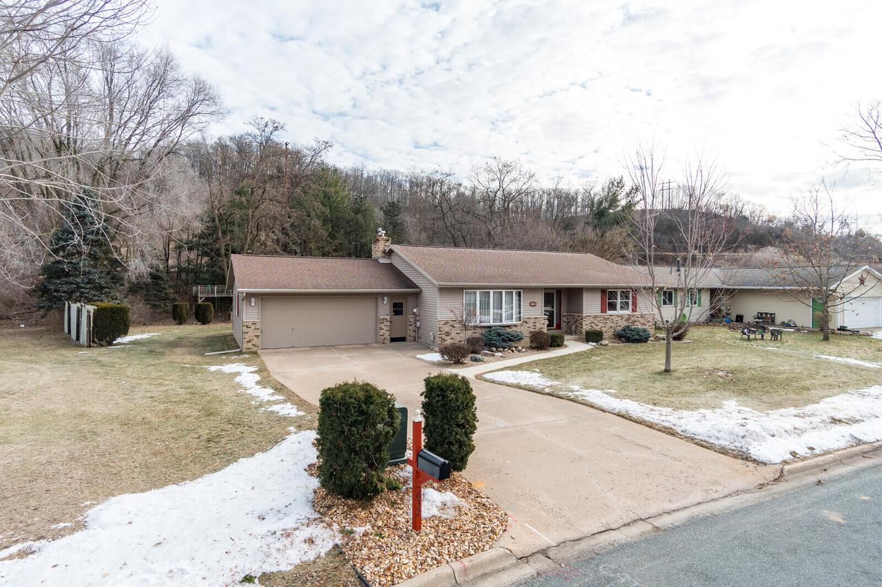 632 Herman Ct, Onalaska, WI 54650