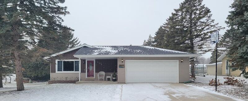 409 Van Buren Rd, Howards Grove, WI 53083