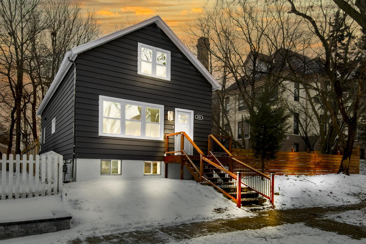 2128 S Mound St, Milwaukee, WI 53207