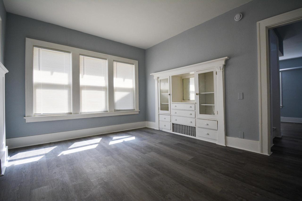 2172 W Forest Home Ave, Milwaukee, WI 53215