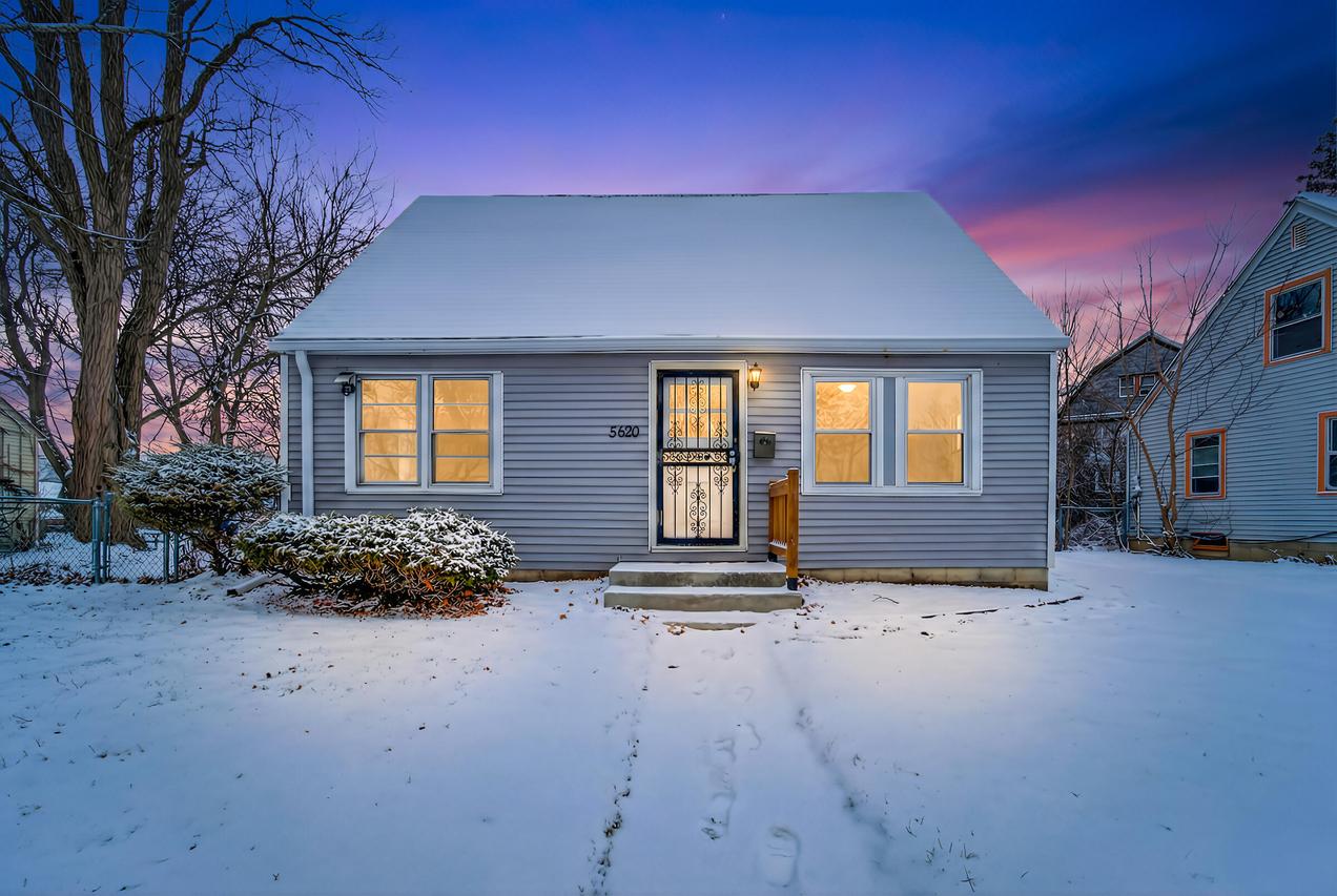 5620 W Thurston Ave, Milwaukee, WI 53218