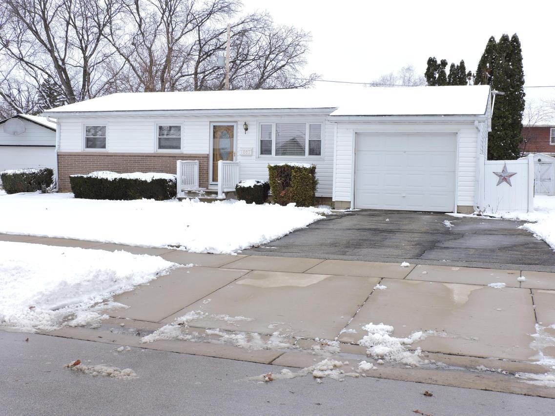 1003 Peterson St, Fort Atkinson, WI 53538