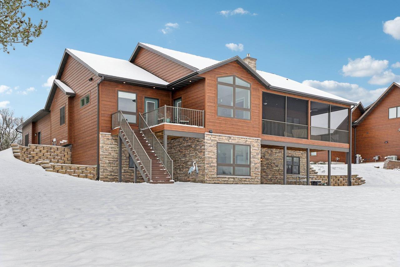 W5576 North Shore, Germantown, WI 53950